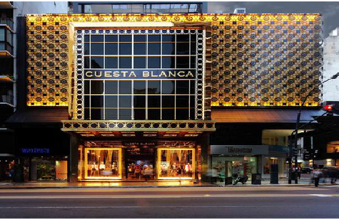 百色门头设计与商业空间的纽带。