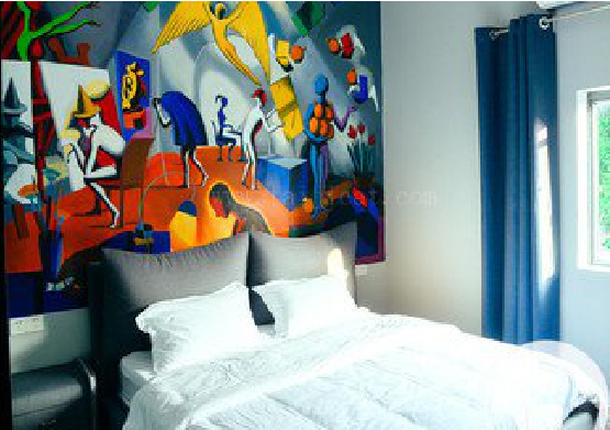 百色对于酒店的墙体彩绘而言更注重哪些方面？